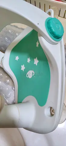 Baby bathtub with non-slip pad and faucet attachment (used)