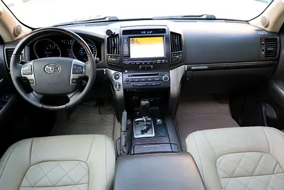 2011 Toyota LAND CRUISER 照片 11