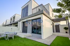 Fully Furnished 4BR + Maid Villa | Corner unit