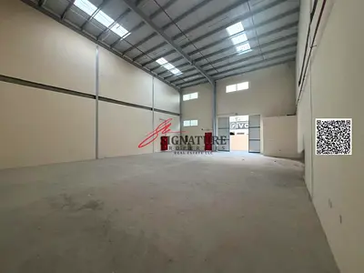 مستودع بمساحة ٢٣٠٠ قدم مربع في الطابق الأرضي للإيجار في المنطقة الصناعية الأولى بجرف، عجمان