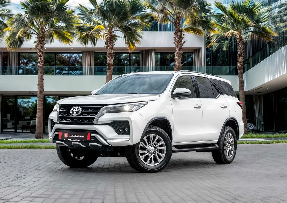 Toyota Fortuner 2022 — photo 1 of 15