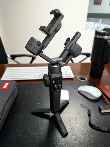 Zhiyun SMOOTH 5 Smartphone Gimbal + Tripod + LED Fill Light
