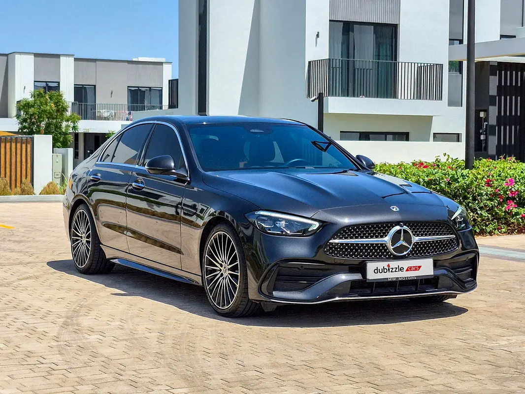 Mercedes-Benz C-Class 2025 — photo 1 of 17