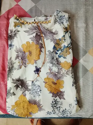 Womens brand new top.Free size.