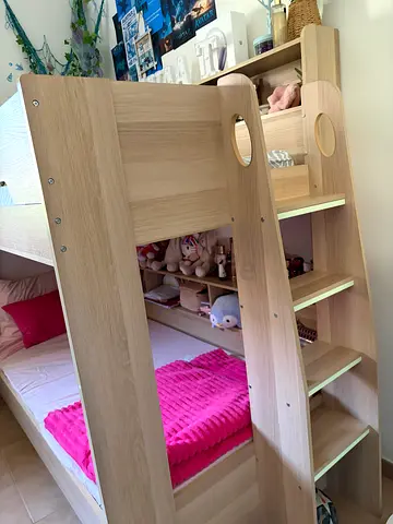 Bunk bed