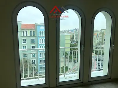 LARGE BALCONY 1BEDROOM AVAILABLE FOR SALE