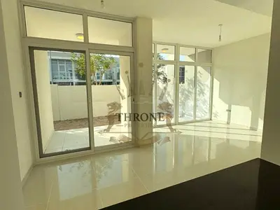 FAMILIES SEEKING CALM AND AFFORDABLE TOWNHOUSE 3BR