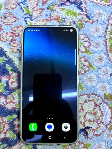 Samsung S22 128/8 GB