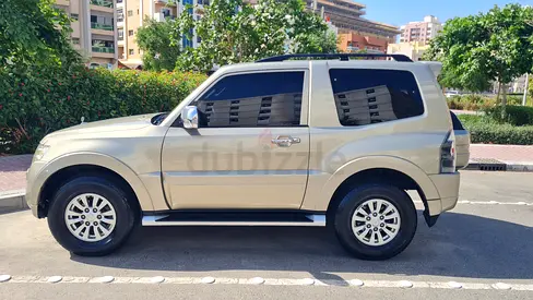 2013  PAJERO 3 DOOR SWB 3.5 Ltr GPS CAMERA GULF GCC SPEC LADY DRIVEN