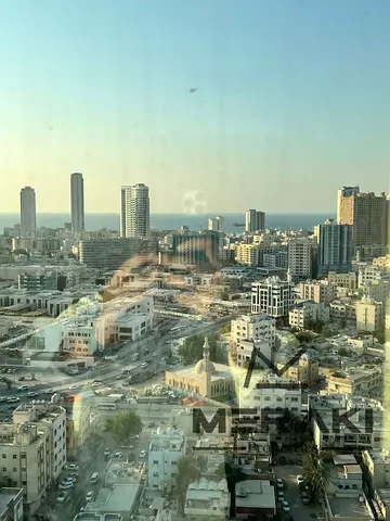 شقة بإطلالة بحر للبيع في عجمان بقسط مريح