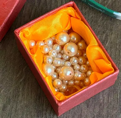 Pearl Beads for Jewelry Making / small box