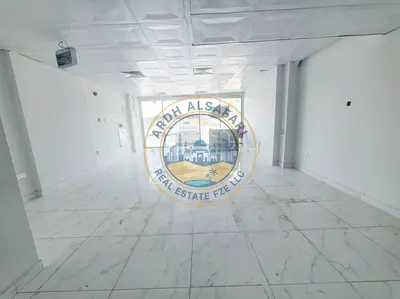 *"Shop in busy area with modern finishes, 24/7 security. Ideal for cafes, boutiques. Prime location!"*
