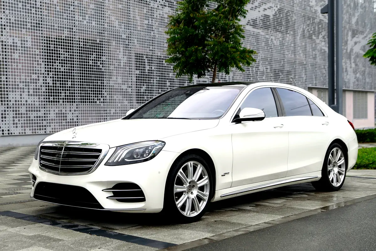 Mercedes-Benz S-Class 2018 — photo 1 of 16