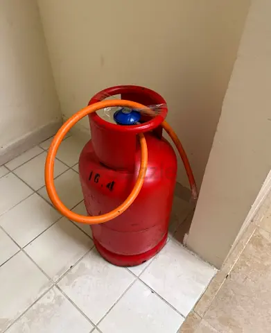 Small Cylinder empty with regulator