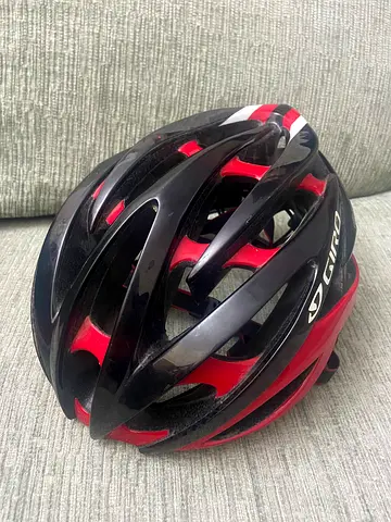 GIRO HELMET