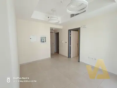 شقة بغرفة نوم واحدة | برج سنترال بارك JVC | شرفة وإطلالة على المجتمع | دخول المسبح والنادي الرياضي