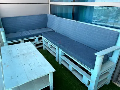 Wooden pallet bench