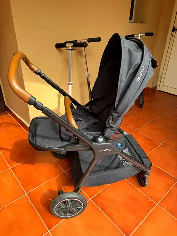 Nuna Compact Travel System  in Good Condition