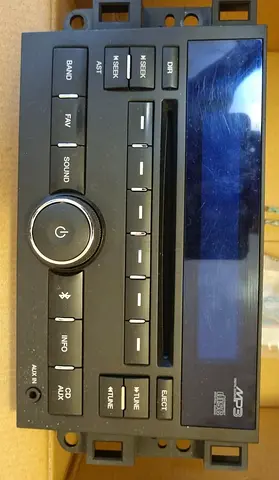 Chevrolet Captivas original car CD/MP3 stereo head unit (single DIN) - working condition