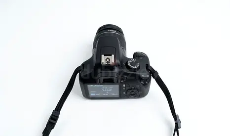 Canon EOS 4000D DSLR Camera with 18-55mm Lens + 128GB SanDisk Card