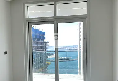 Bright unit | Generous layout | Sea View