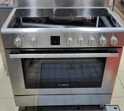 Bosch brand 5burner full electric cooker like new free delivery installation with 6 months warranty