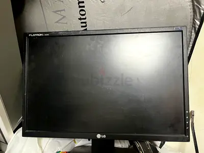 LG Flatron 22-inch LCD Monitor - Good Condition