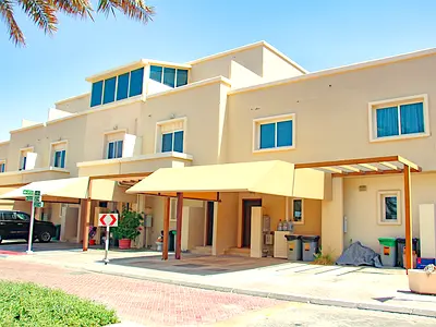 SPACIOUS 3BR VILLA SINGLE ROW VACANT GREAT VALUE