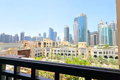 Bright Apartment |Ready to Move| Area Specialist