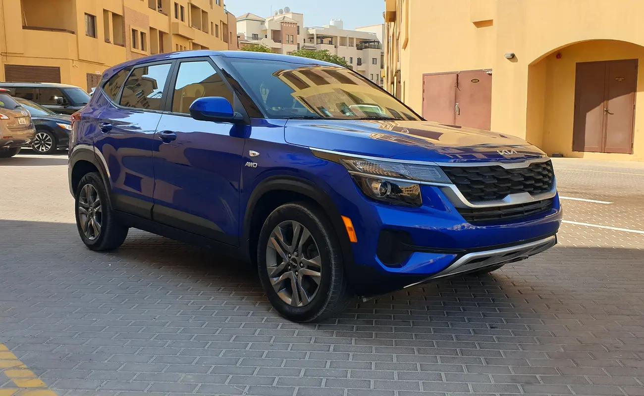 Kia Seltos 2023 — photo 1 of 12