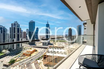 Spacious Unit | Immediate | Downtown View