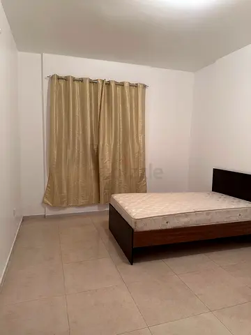 Furnished Room available for rent for Executive(Male/Female) Hamdan Street