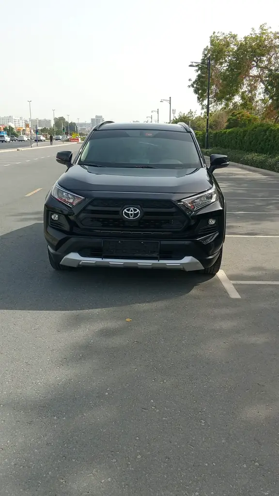 Toyota Rav 4 2020 — photo 1 of 20