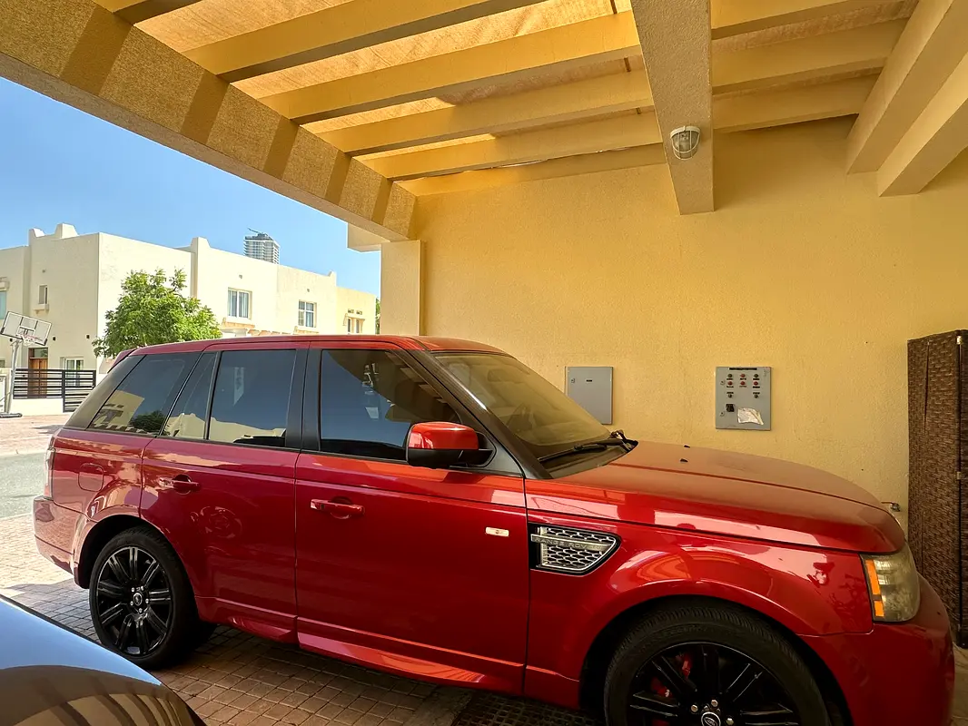 Land Rover Range Rover Sport 2013 — photo 1 of 8