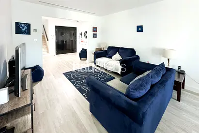 Opposite Arcadia British | Upgraded |3b+Maid room