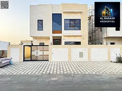 Luxury villa next to citizens' residence, ground floor, first floor and roof, including transfer