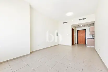 Vacant | High Floor | No Balcony | Prime Location