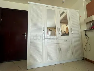 Classic 4door Cupboard with Shelves Mirror