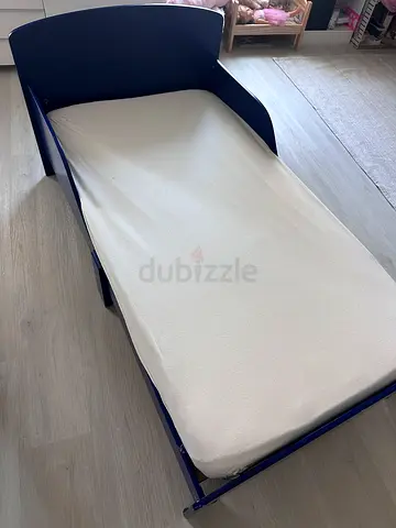 Toddler bed with mattress