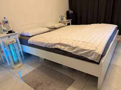 Ikea bed frame with base King size 180X200