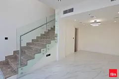 Next to Entrance | Single row | Ready to move