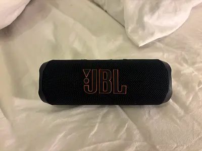 JBL bluetooth speaker flip 6