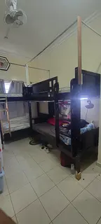 Ladies bedspace available near RAK bank in burjuman