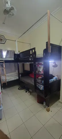 Ladies bedspace available near RAK bank in burjuman