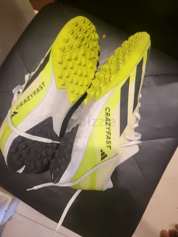 Professional soccer training boot