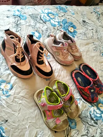 30 AED for Skechers Snickers size 26 and boots size 29 with another 2 pair free shoes