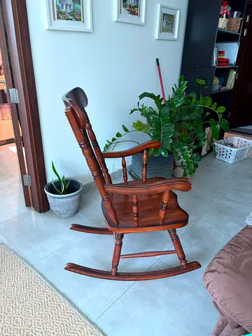 Rocking chair