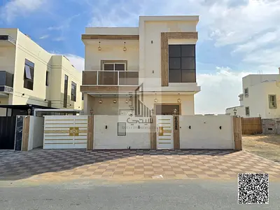 Freehold modern 5-bedroom villa
