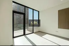 1BR | Downtown City &amp; Skyline View | Pool &amp; Gym Access