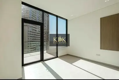 1BR | Downtown City & Skyline View | Pool & Gym Access